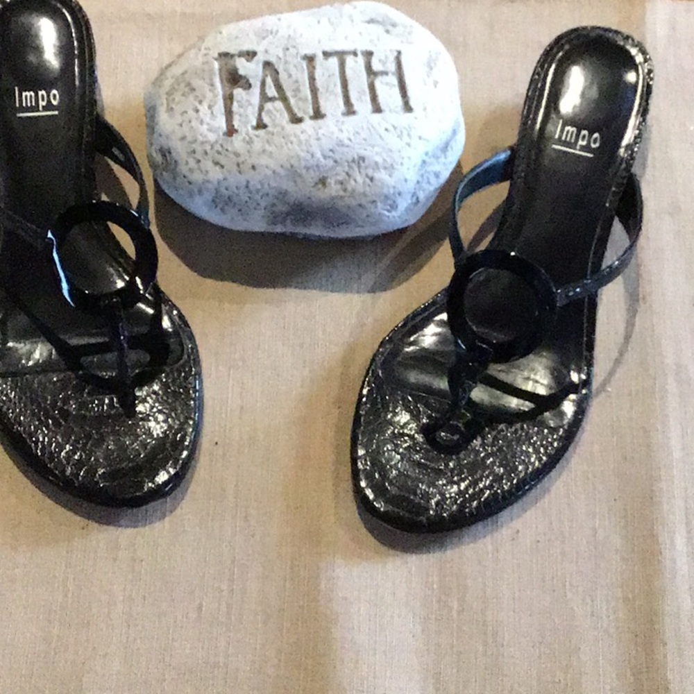 Impo black sandals